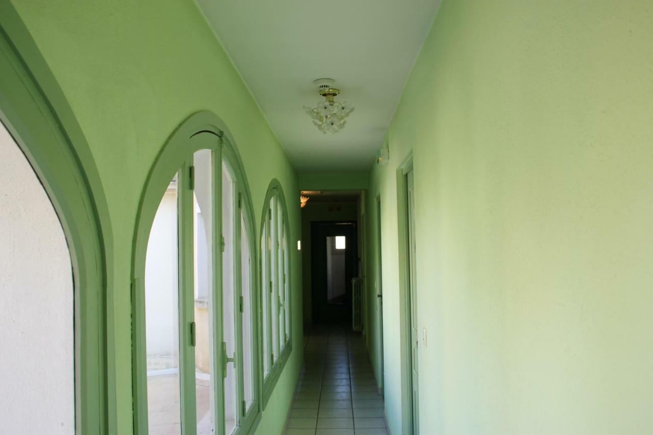 Hotel Le Provencal Aups Exterior foto